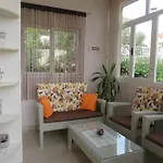 Simaris - Spacious With Terrace And Sea View Apartman Sibenik