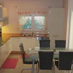 Simaris - Spacious With Terrace And Sea View Apartman *