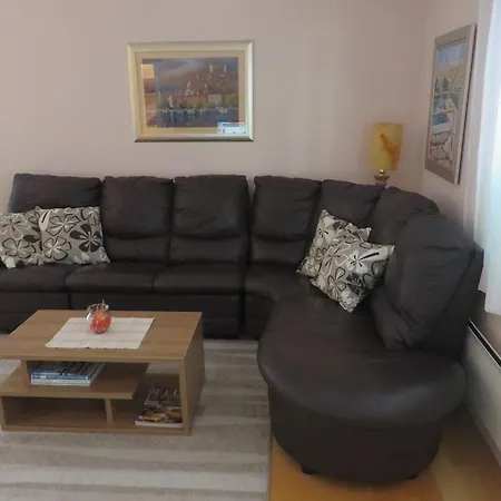 Simaris - Spacious With Terrace And Sea View Šibenik