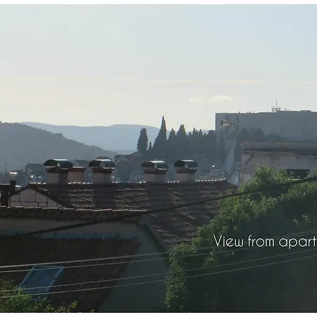 Simaris - Spacious With Terrace And Sea View Apartment