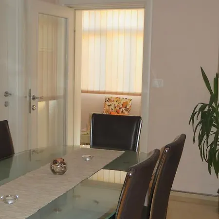 Apartment Simaris - Spacious With Terrace And Sea View