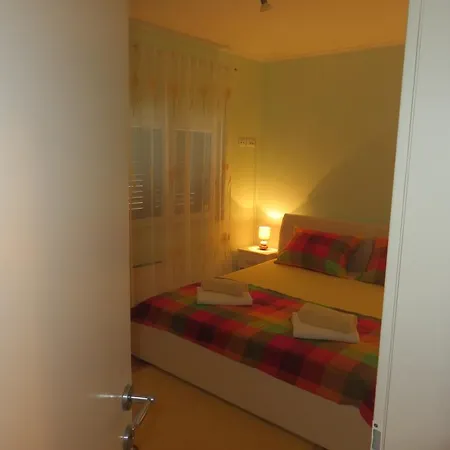 Simaris - Spacious With Terrace And Sea View Apartment
