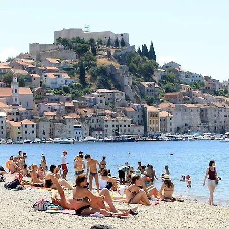 Simaris - Spacious With Terrace And Sea View *