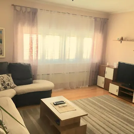 Simaris - Spacious With Terrace And Sea View *