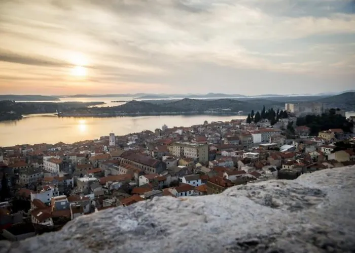 Apartamento Simaris - Spacious With Terrace And Sea View Šibenik