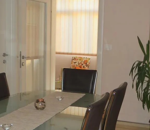 Daire Simaris - Spacious With Terrace And Sea View