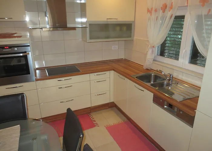 Simaris - Spacious With Terrace And Sea View Daire Šibenik