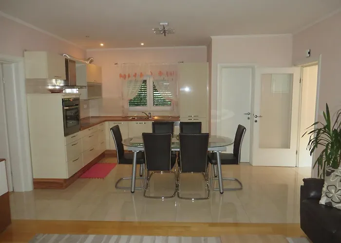 Daire Simaris - Spacious With Terrace And Sea View Šibenik