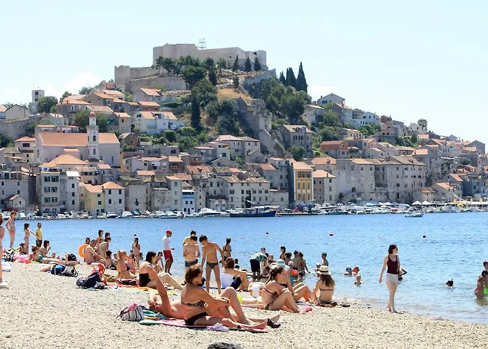 Simaris - Spacious With Terrace And Sea View *