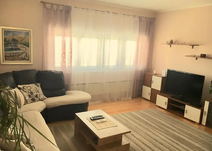 Simaris - Spacious With Terrace And Sea View *